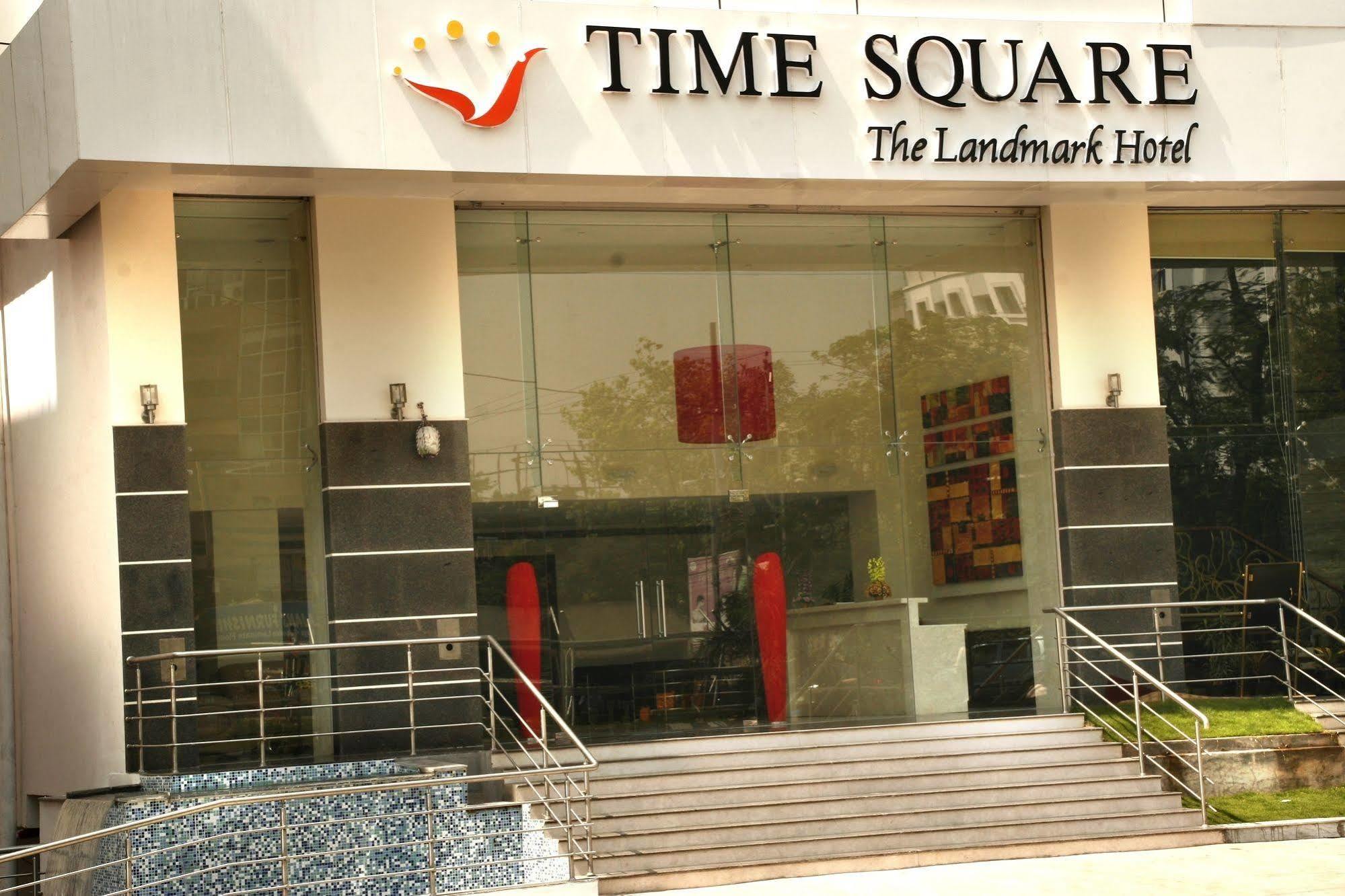 Time Square - The Landmark Hotel Hyderabad Esterno foto